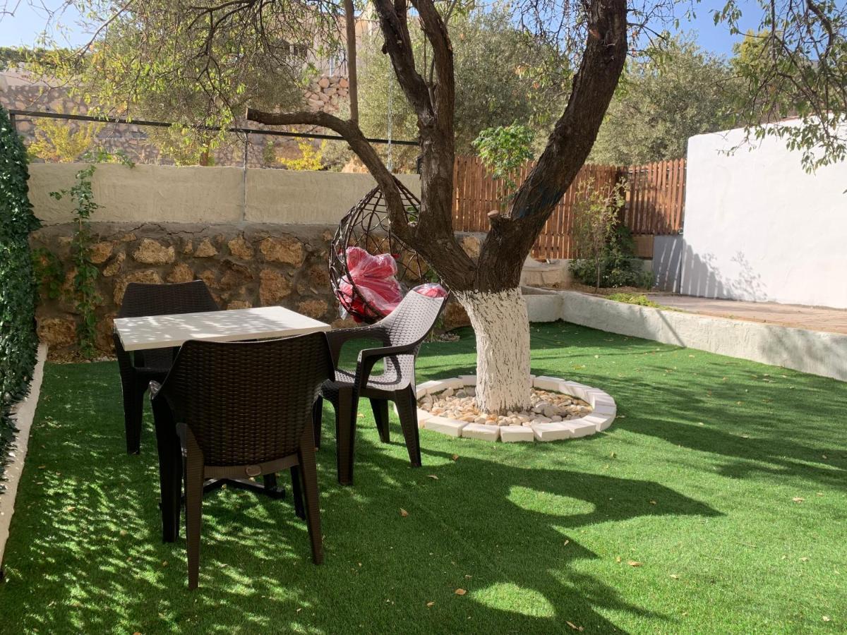 Apartamento Tayoon Host Jarash Exterior foto